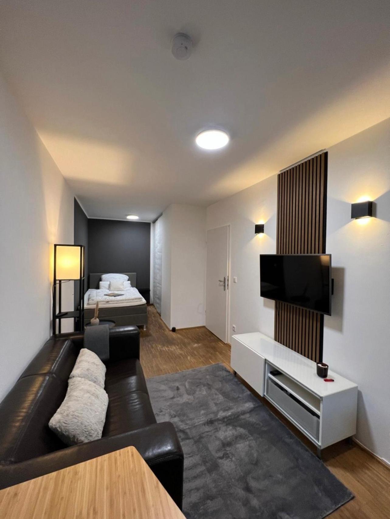 Medienhafen Apartment Direkt Am Zentrum Düsseldorf Exterior foto