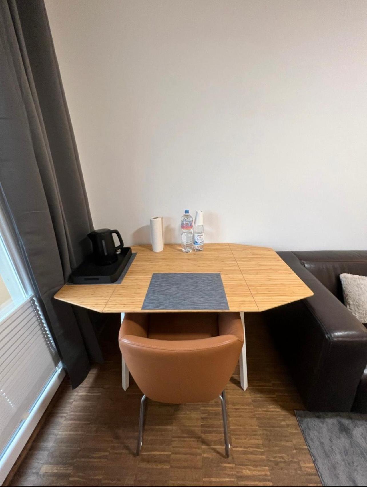 Medienhafen Apartment Direkt Am Zentrum Düsseldorf Exterior foto